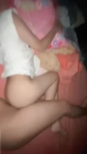 嫩b喜欢在床上被后入～稚嫩的肉体让人欲罢不能～