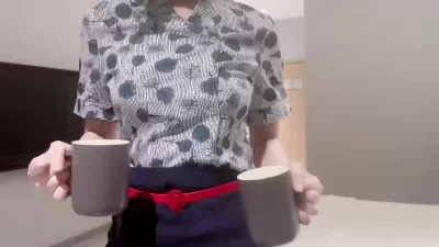 空姐表妹穿上制服诱惑我 包臀下透肉无内丝袜 足交挑逗插入无毛逼